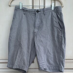 Goodfellow & Co Gray & White Flat Front Men’s Shorts Size 28